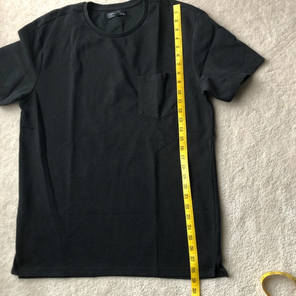 BERSHKA - textured tshirt with pocket - Picture 5 of 6